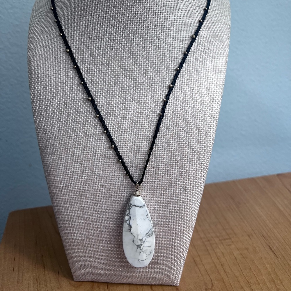 Necklace Long - Picture 1 of 2